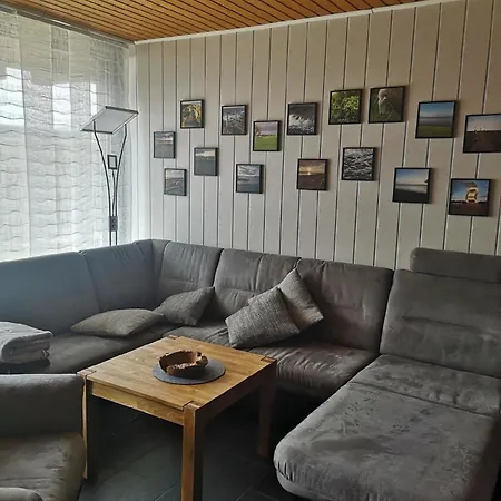 In Tossens Mit Moeblierter Terrasse Butjadingen